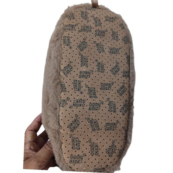 Ooh Geez Cute Otter Plush Slippers Non-Slip Sole Brown & Cream Small 5/6 - Picture 3 of 14